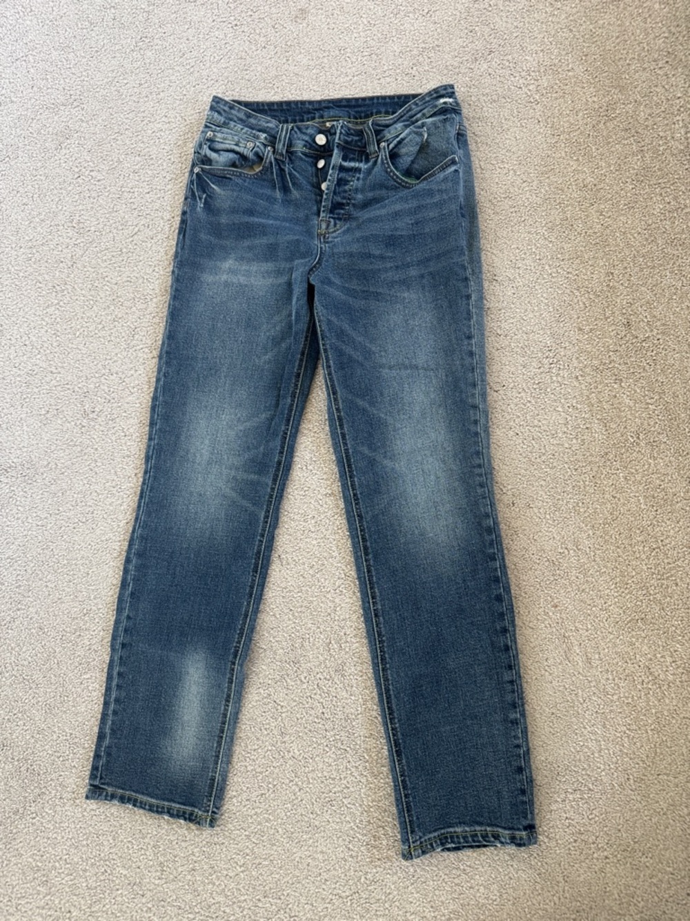 Women's Straight-Leg Jeans in Faded Blue Wash